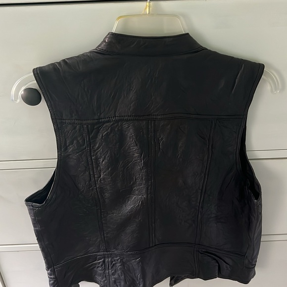 Halogan - Picture 6 of 7